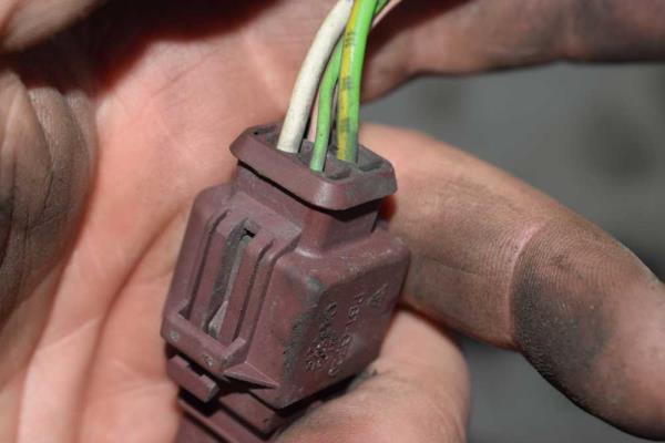 MOTEUR D ESSUIE GLACE CITROEN XSARA PICASSO - Vue 4